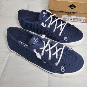New In Box Women's SPERRY Quest Reel sneakers Size 7 STS80346
